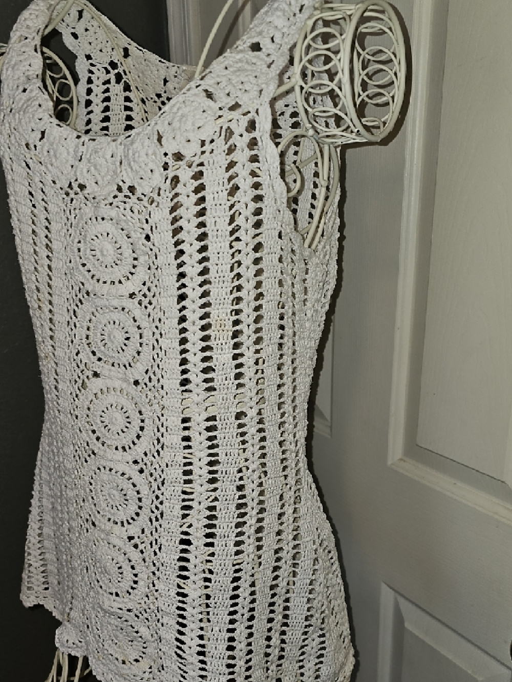 dressbarn White Crochet Scoop Neck Tank